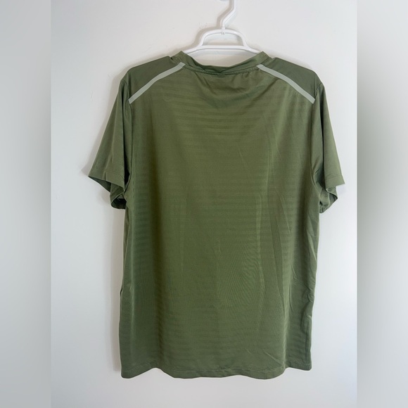 Rhone x Peloton Swift Short Sleeve large - Picture 12 of 12